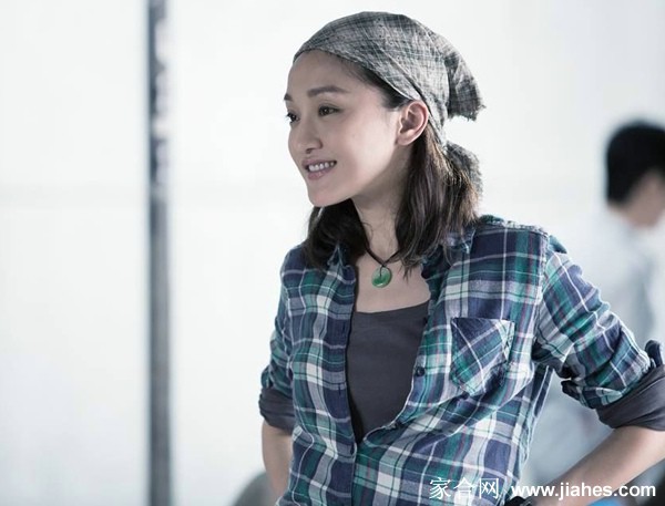 窃听风云三中周迅光影交织下的坚韧与温柔