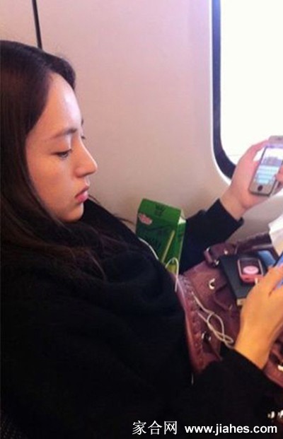 镜头内外董璇的温柔绽放与生活诗篇