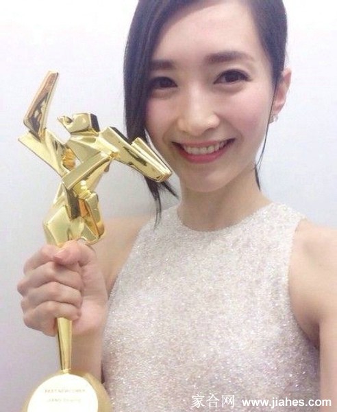 江疏影素颜生活剪影：褪去华服后的真实与灵动