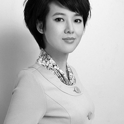 主持界的“逆袭女王”：52岁方琼活成人生赢家