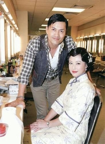 何炅王菁婚纱照：藏20年背后的真相与隐私坚守