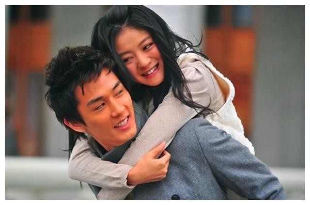 李承铉为何弃安以轩选戚薇？十年真相