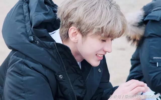 蔡徐坤顶流情感黑洞：28岁为何零官宣女友？