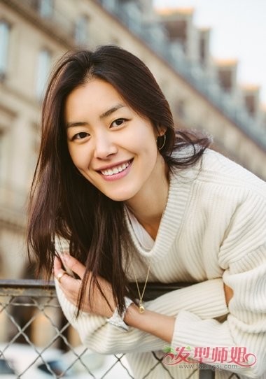意难平！林心如婚纱照为何舍弃繁复华丽